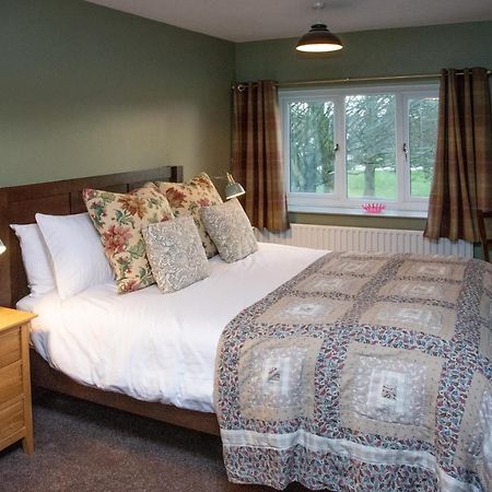 Work And Relax - Fast Wifi, Fireplace & Near Pub Newton Aycliffe Exterior photo