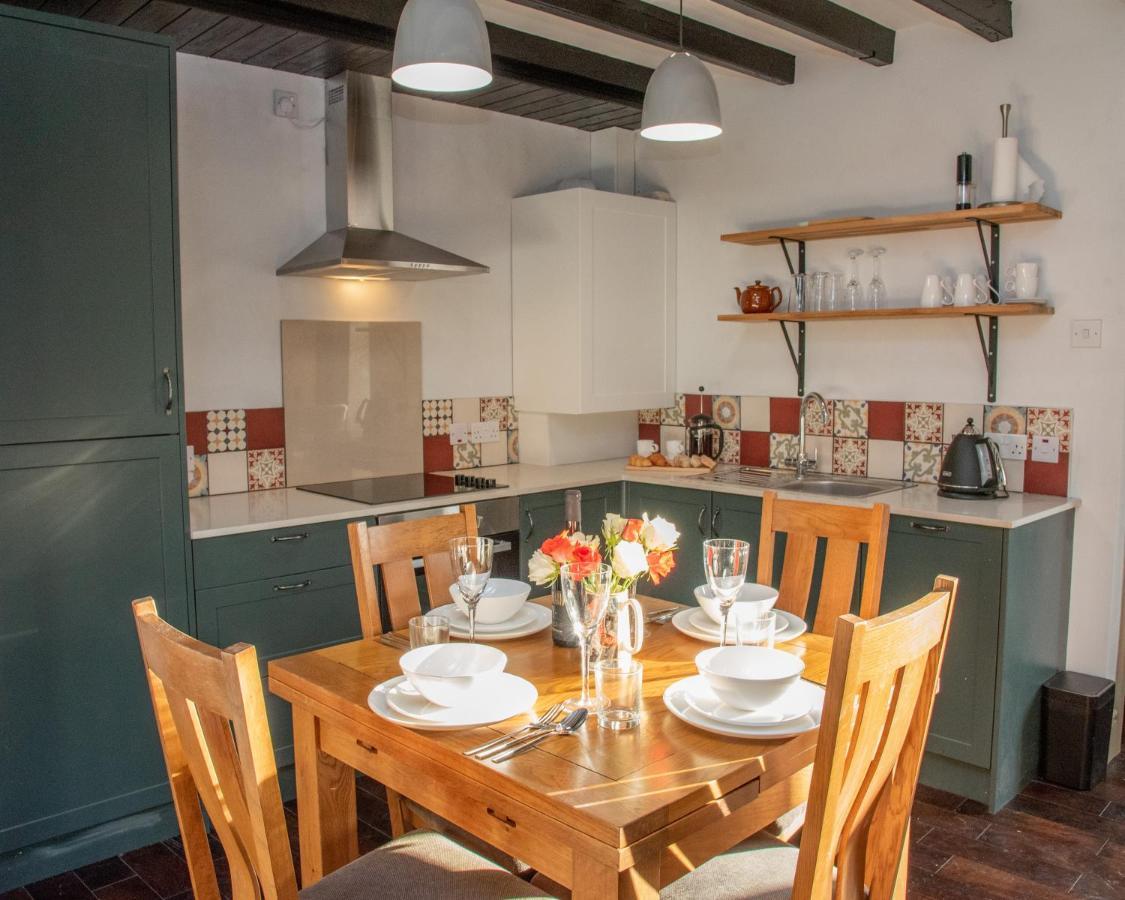 Work And Relax - Fast Wifi, Fireplace & Near Pub Newton Aycliffe Exterior photo
