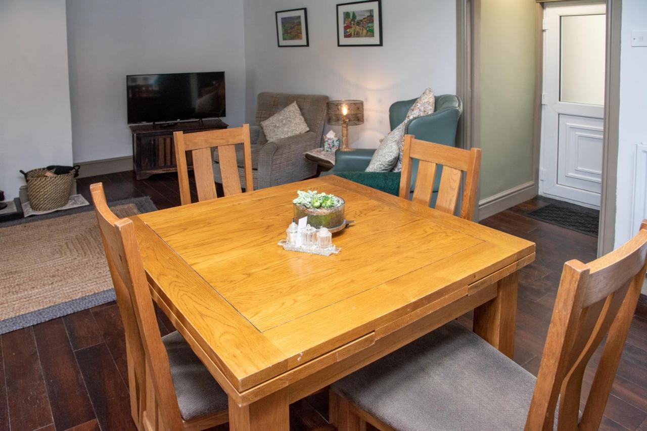 Work And Relax - Fast Wifi, Fireplace & Near Pub Newton Aycliffe Exterior photo