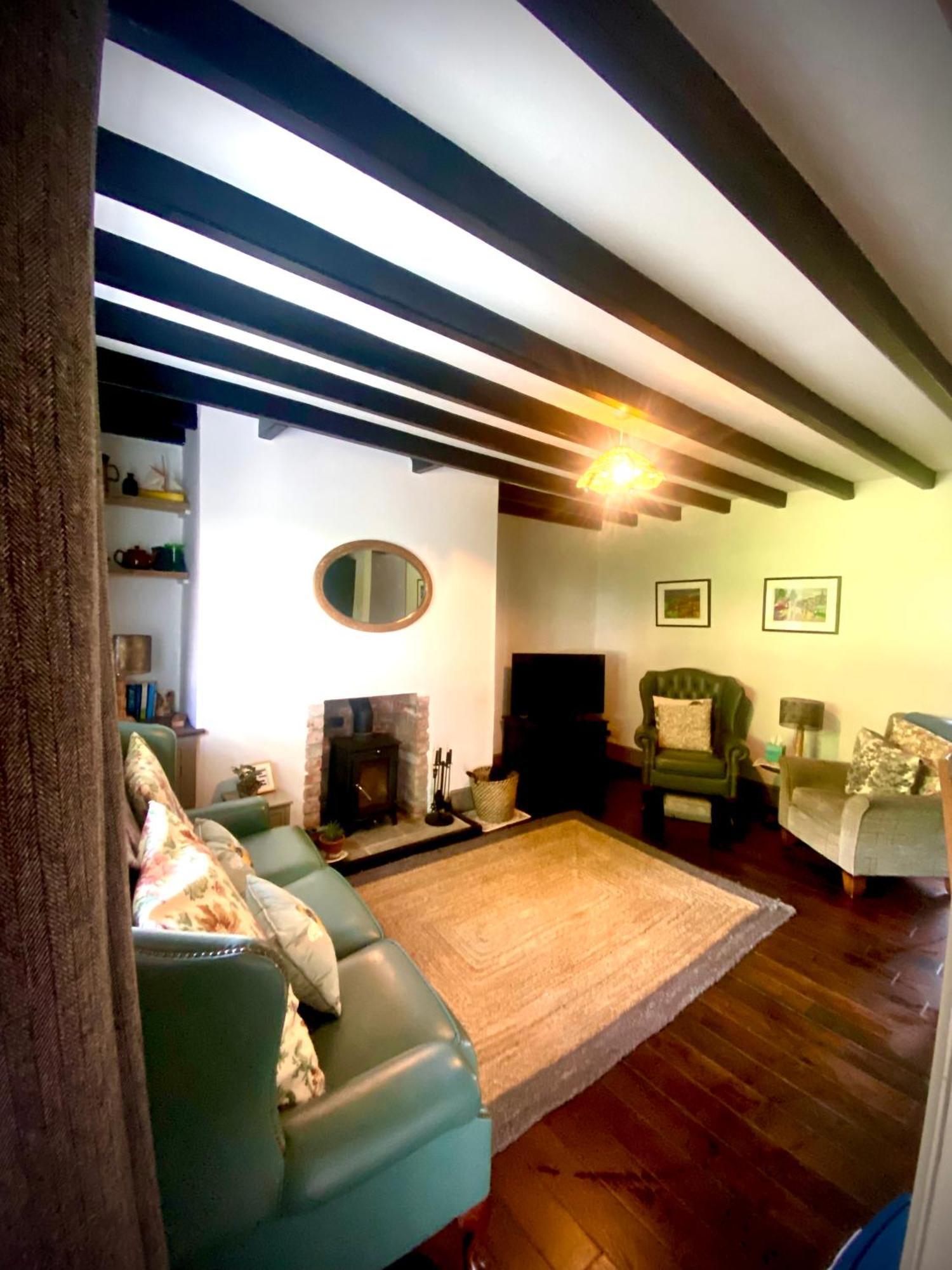 Work And Relax - Fast Wifi, Fireplace & Near Pub Newton Aycliffe Exterior photo